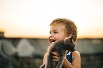 Les bienfaits du chat sur les enfants